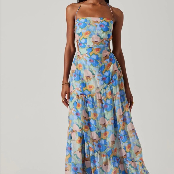 Astr Dresses & Skirts - ASTR Miaka Floral Maxi Dress Blue multi abstract size XS